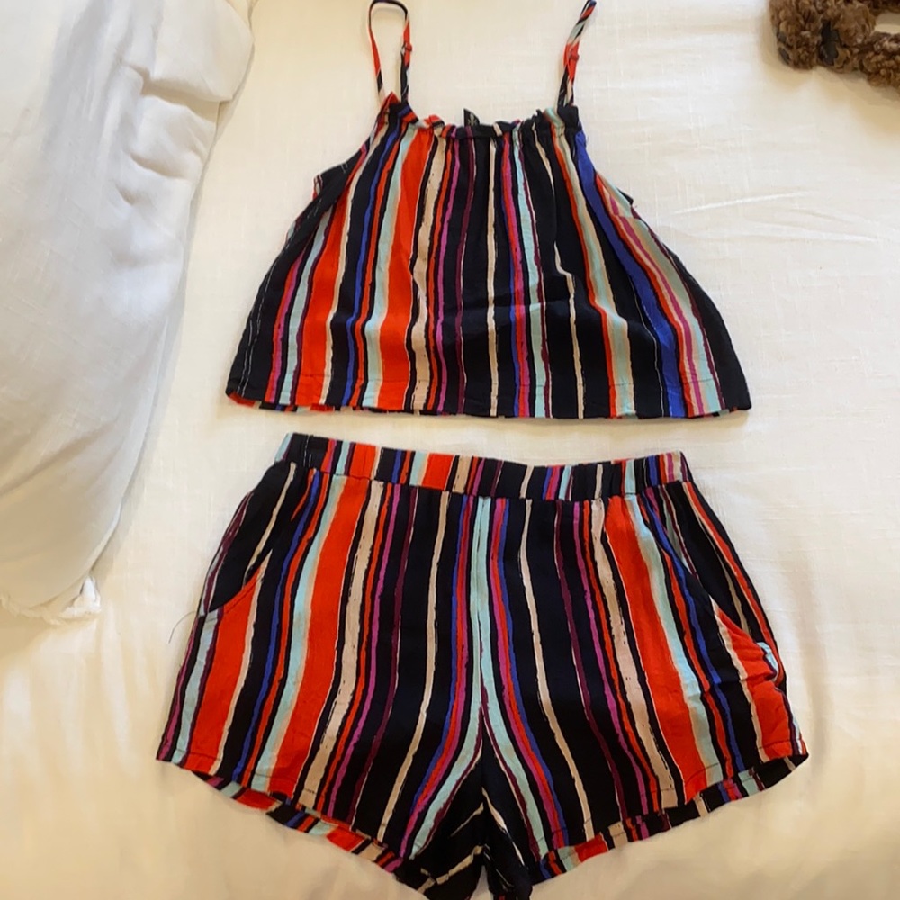 Matching shirt/shorts set!